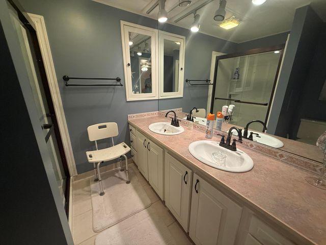8044 SE Patriot Avenue, Hobe Sound, FL 33455
