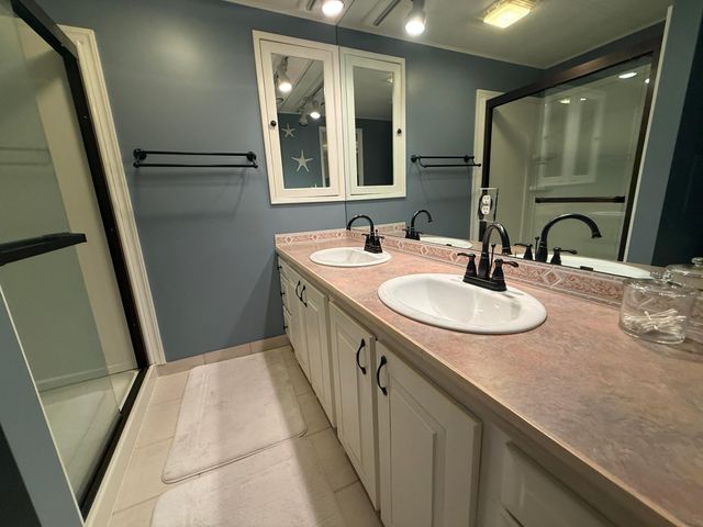 8044 SE Patriot Avenue, Hobe Sound, FL 33455