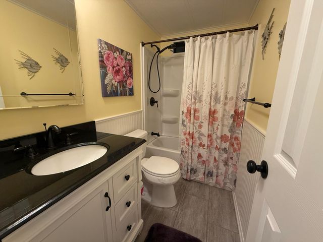 8044 SE Patriot Avenue, Hobe Sound, FL 33455