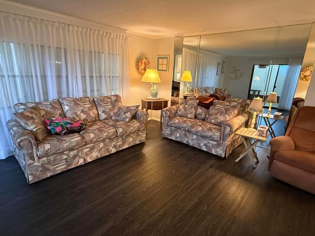 8044 SE Patriot Avenue, Hobe Sound, FL 33455