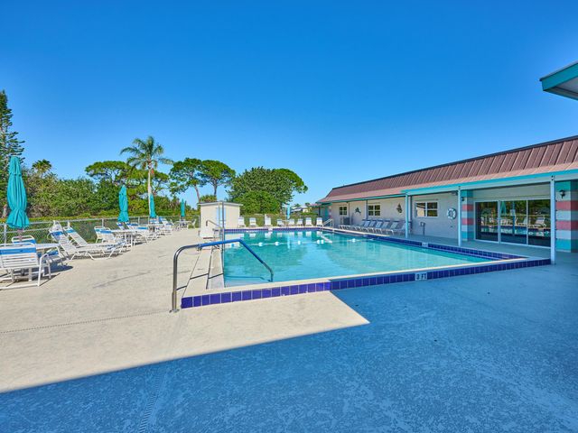 8044 SE Patriot Avenue, Hobe Sound, FL 33455