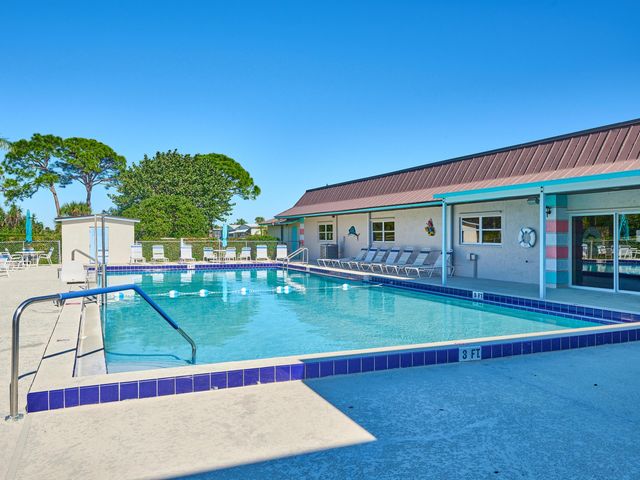 8044 SE Patriot Avenue, Hobe Sound, FL 33455