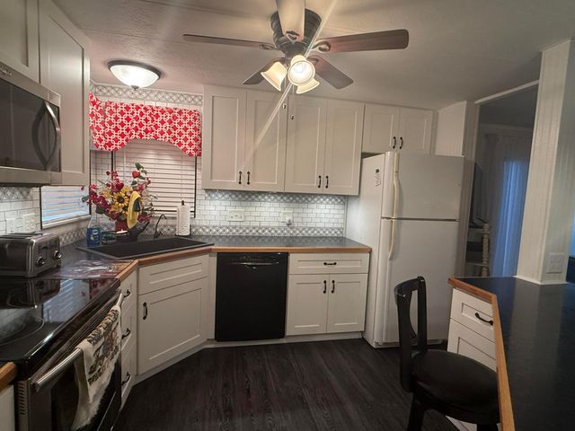 8044 SE Patriot Avenue, Hobe Sound, FL 33455