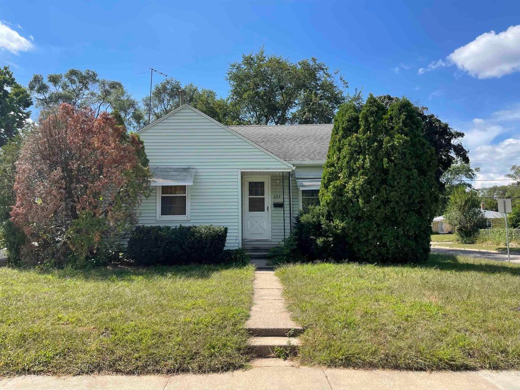 657 Sherman Ave Avenue, Waterloo, IA 50703