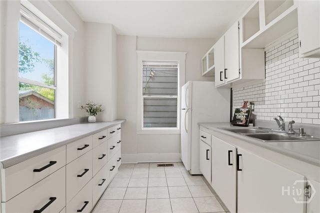 647 E 37Th Street, Savannah, GA 31401