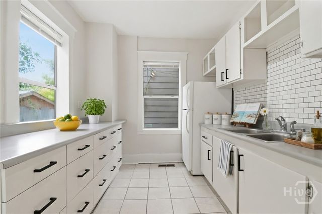 647 E 37Th Street, Savannah, GA 31401