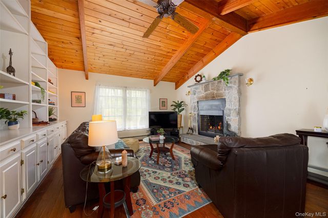 33 Willow Brook Ridge, Clinton Corners, NY 12514