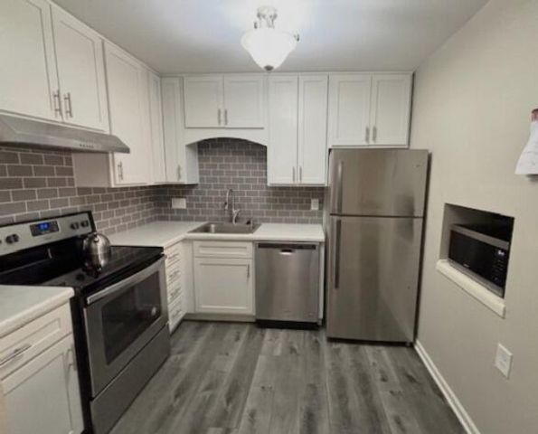 9117 N Park Plaza COURT, Brown Deer, WI 53223