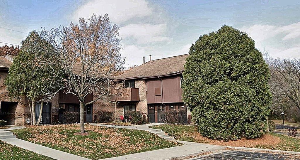 9117 N Park Plaza COURT, Brown Deer, WI 53223