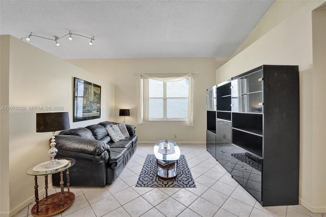 1822 SW 176th Avenue, Miramar, FL 33029