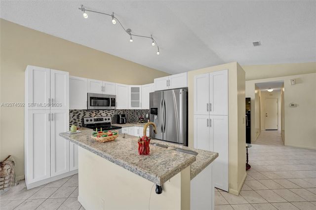 1822 SW 176th Avenue, Miramar, FL 33029