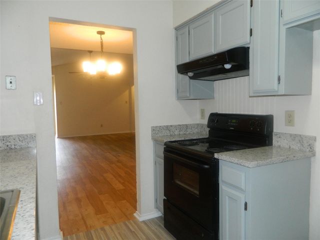 5708 Red Cactus Court, Arlington, TX 76017