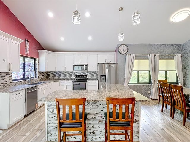 16040 PENWOOD DRIVE, Tampa, FL 33647