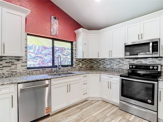 16040 PENWOOD DRIVE, Tampa, FL 33647