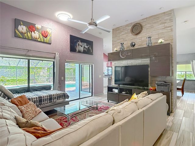 16040 PENWOOD DRIVE, Tampa, FL 33647