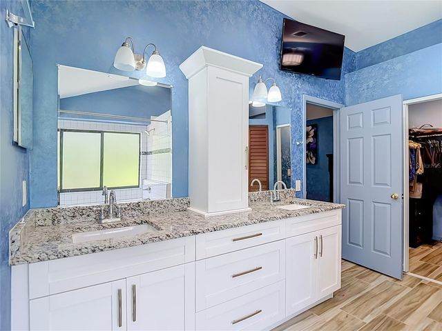 16040 PENWOOD DRIVE, Tampa, FL 33647