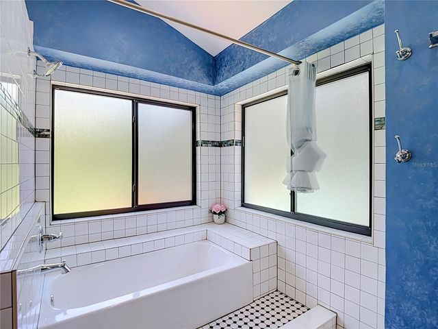 16040 PENWOOD DRIVE, Tampa, FL 33647