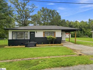 12 Stephanie Drive, Pelzer, SC 29669