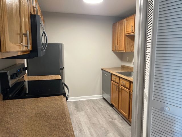 164 Heritage Dr 164, Northbridge, MA 01588