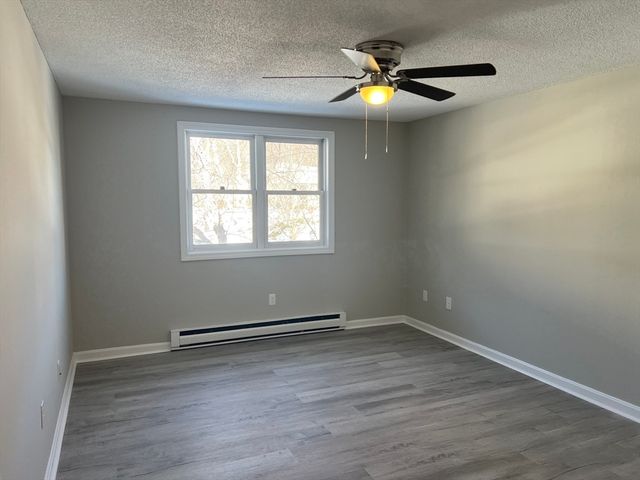 164 Heritage Dr 164, Northbridge, MA 01588