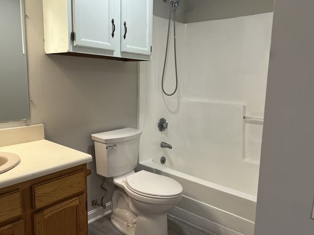 164 Heritage Dr 164, Northbridge, MA 01588