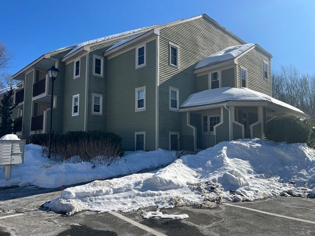 164 Heritage Dr 164, Northbridge, MA 01588