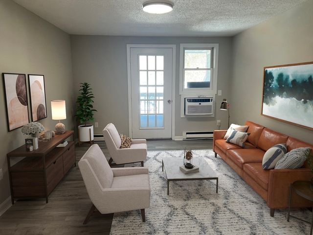 164 Heritage Dr 164, Northbridge, MA 01588