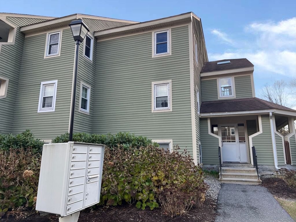 164 Heritage Dr 164, Northbridge, MA 01588