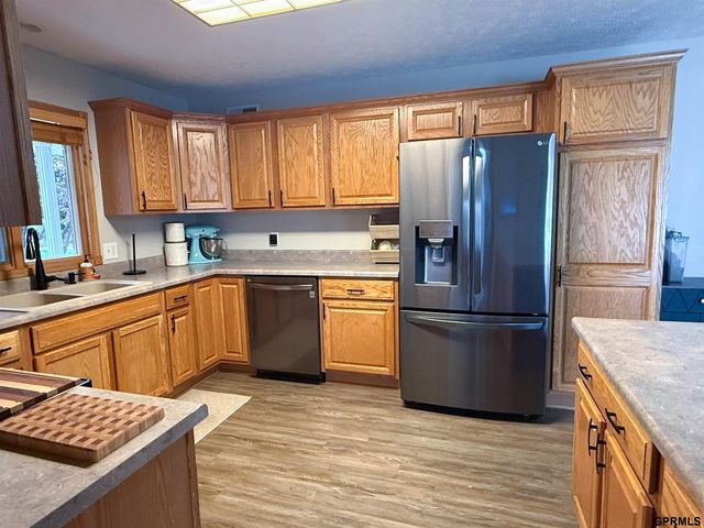 8631 Lavender Circle, Lincoln, NE 68505