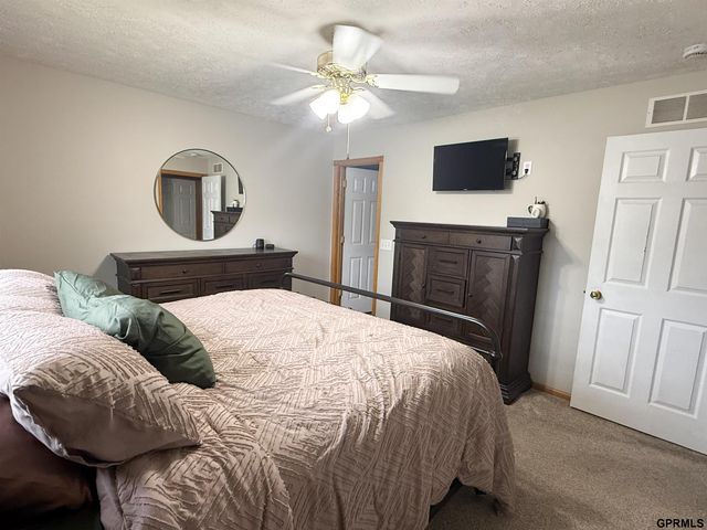 8631 Lavender Circle, Lincoln, NE 68505