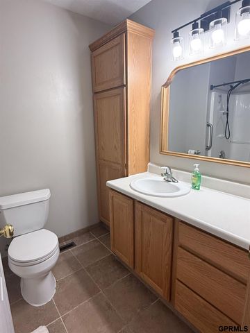 8631 Lavender Circle, Lincoln, NE 68505