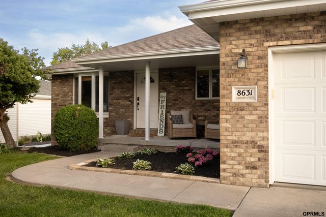 8631 Lavender Circle, Lincoln, NE 68505