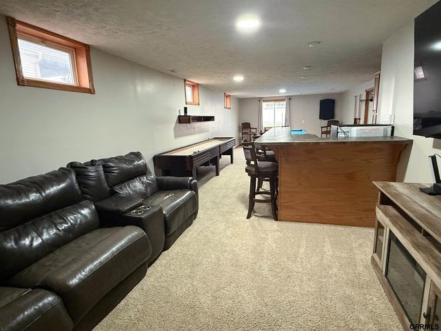8631 Lavender Circle, Lincoln, NE 68505