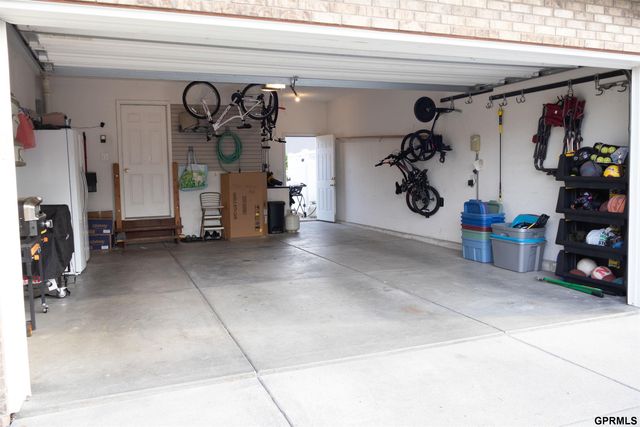 8631 Lavender Circle, Lincoln, NE 68505