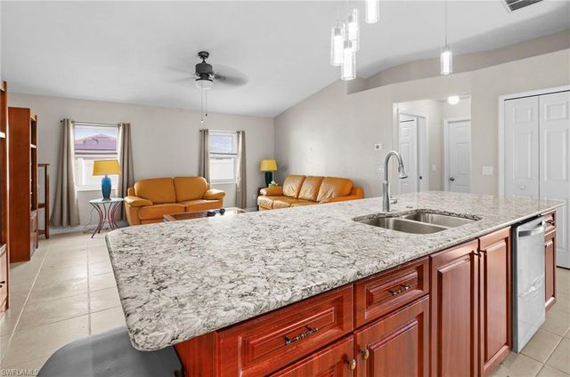 3042 3rd PL, Cape Coral, FL 33993
