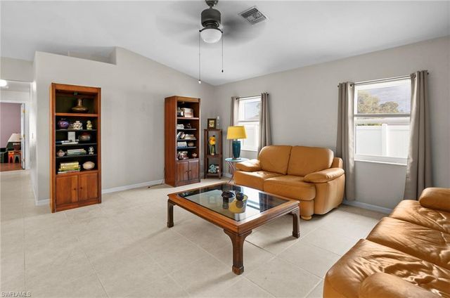 3042 3rd PL, Cape Coral, FL 33993