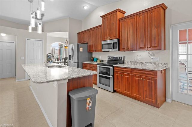 3042 3rd PL, Cape Coral, FL 33993