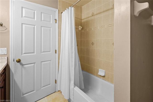 3042 3rd PL, Cape Coral, FL 33993