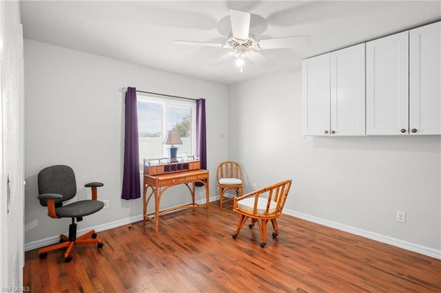 3042 3rd PL, Cape Coral, FL 33993
