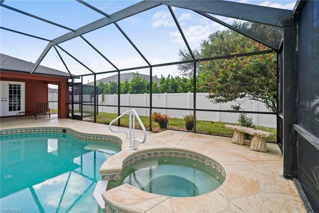 3042 3rd PL, Cape Coral, FL 33993
