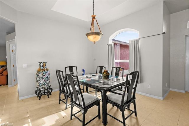 3042 3rd PL, Cape Coral, FL 33993