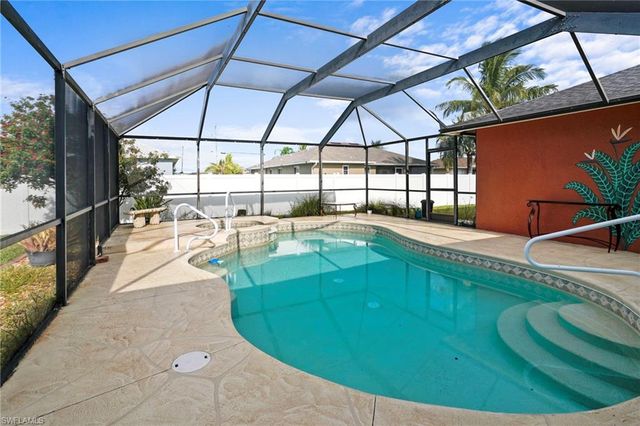 3042 3rd PL, Cape Coral, FL 33993
