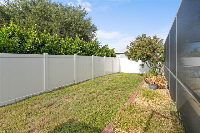 3042 3rd PL, Cape Coral, FL 33993