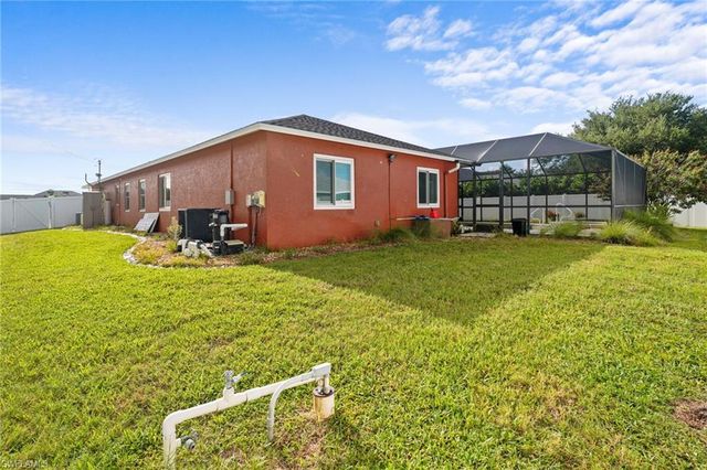 3042 3rd PL, Cape Coral, FL 33993