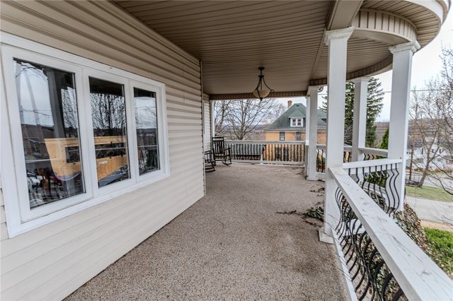 601 E Washington Ave, Connellsville, PA 15425