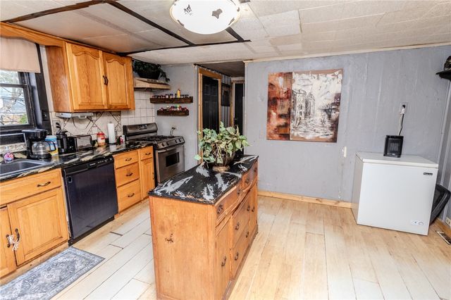 601 E Washington Ave, Connellsville, PA 15425