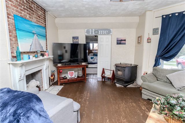 601 E Washington Ave, Connellsville, PA 15425