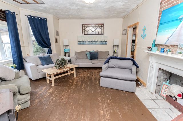 601 E Washington Ave, Connellsville, PA 15425