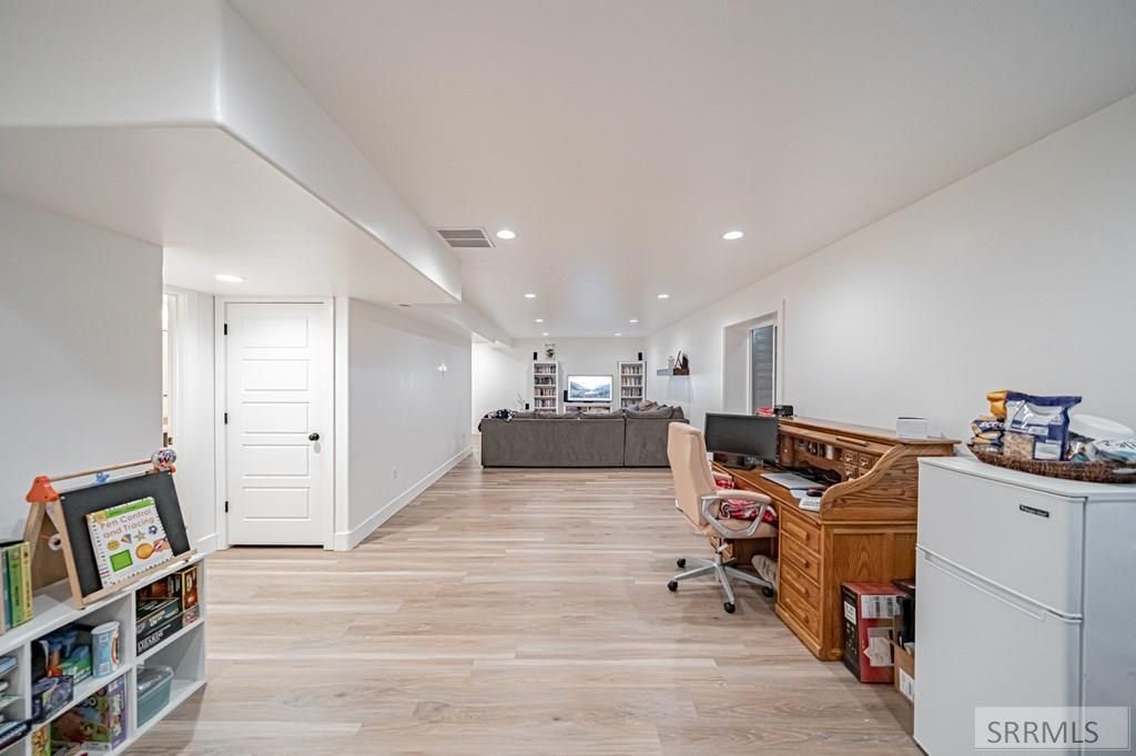 Image 36 of property listing at 4307 E Marlin Avenue, Idaho Falls, ID 83401