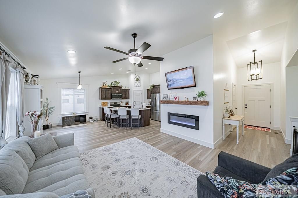 Image 5 of property listing at 4307 E Marlin Avenue, Idaho Falls, ID 83401